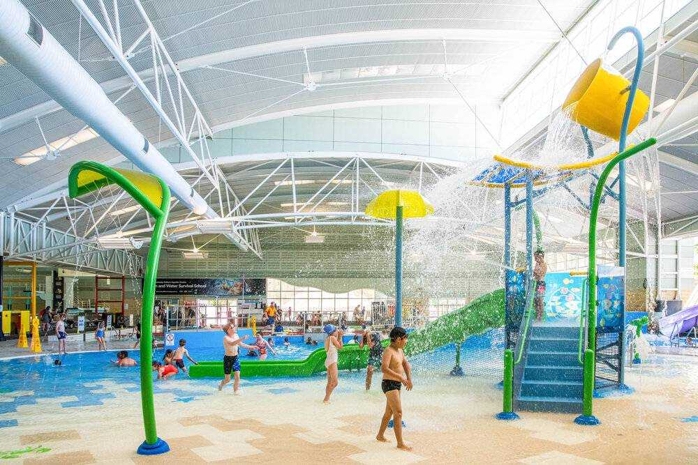 commercial pool builders