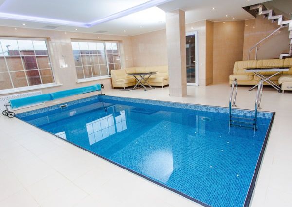 the surrounding amenities